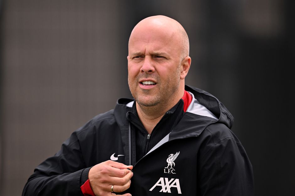 Arne Slot raakt belangrijke speler kwijt bij Liverpool: 'Dit is de moeilijkste beslissing die ik ooit gemaakt heb'