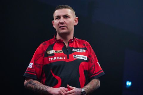 Engelse topdarter twijfelt aan nieuwe scheidsrechter: 'Dan zou ik niet kunnen spelen'