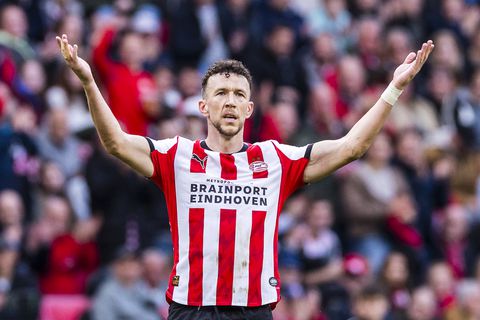 Dit is waarom alle wedstrijden in de Eredivisie dit weekend om 16.45 uur beginnen en niet om 14.30 uur