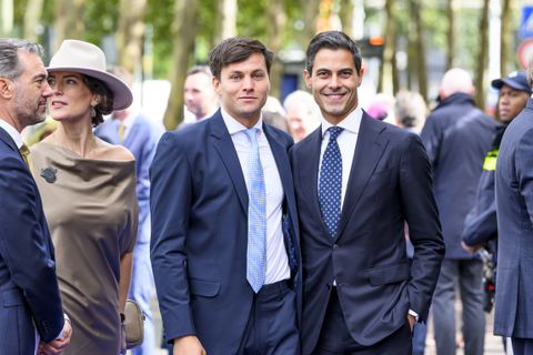 Rob Jetten en hockeyende verloofde verrast met bijzonder cadeau: 'Een hele grote poster'