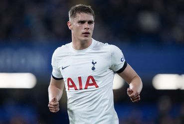 Micky van de Ven kwam bij Tottenham Hotspur vijf kilo aan: 'We zitten ongelooflijk veel in de sportschool'