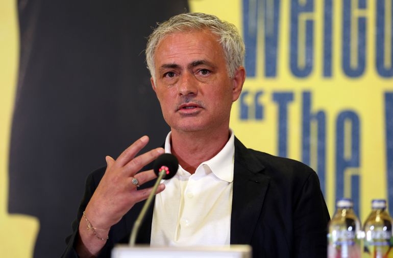 Fenerbahçe-voorzitter onthult miljoenensalaris van nieuwe trainer José Mourinho