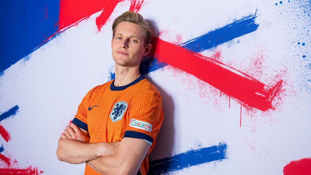 Frenkie de Jong hoopt eerste EK-wedstrijd fit te zijn: 'Zelfs als ik 's nachts naar de WC ga voel ik mijn enkel'