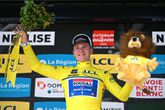 Remco Evenepoel mocht zich in het geel hullen na de gewonnen tijdrit in de Dauphiné. © Getty Images