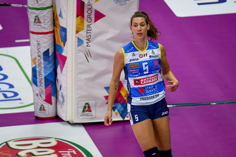Openhartige ex-topvolleybalster deelt extreem verdrietig nieuws: 'Waarom moet dit ons overkomen?'