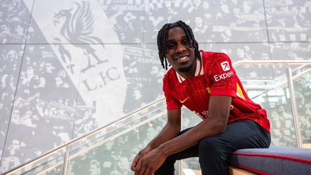 Liverpool-coach Arne Slot krijgt duidelijke boodschap van aanwinst Jeremie Frimpong: 'Zo simpel is het'