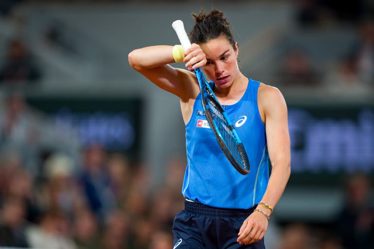 Stunt-tennisster deelt opvallend detail: Loïs Boisson neemt drastische maatregelen op Roland Garros