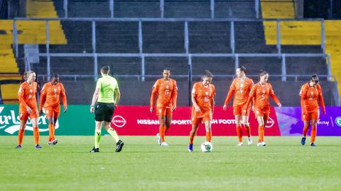 Ongelooflijke domper voor Oranje Leeuwinnen: directe plaatsing voor WK voetbal plots in gevaar