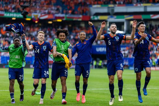 'Hij is daar een meester in, absoluut de beste': Aad de Mos vergelijkt Oranje-speler met Johan Cruijff