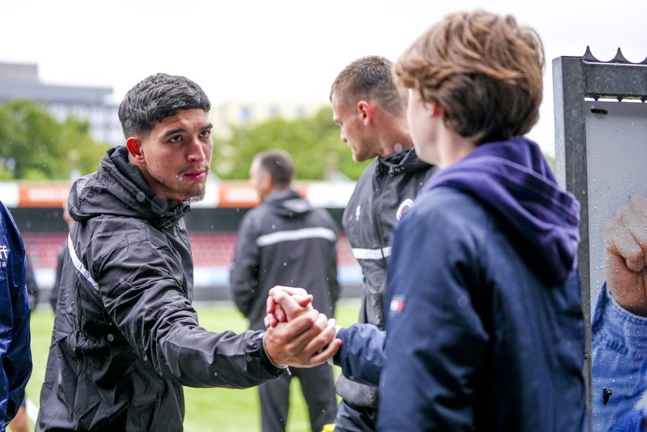 Couhaib Driouech tekent spoedig bij PSV: aanvaller op foto gezet in tenue met Earnest Stewart