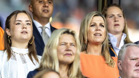 Koningin Máxima steelt samen met prinses Ariane de show bij Oranje Leeuwinnen
