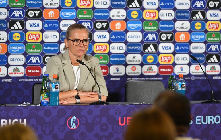'Wiegmania' is over: Engelse pers slijpt messen voor bondscoach Sarina Wiegman en roept crisis uit