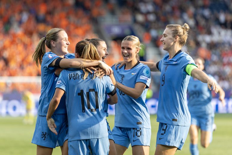 LIVE EK | Oranje Leeuwinnen hebben geen kind aan Wales: Esmee Brugts vergroot marge