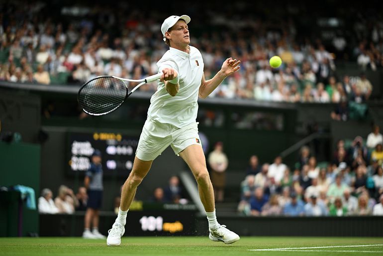 Toptennisser Jannik Sinner krijgt kritiek bij Wimbledon ondanks ruime zege