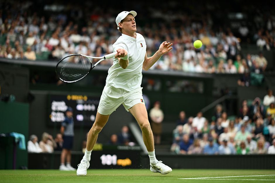 Toptennisser Jannik Sinner krijgt kritiek bij Wimbledon ondanks ruime zege