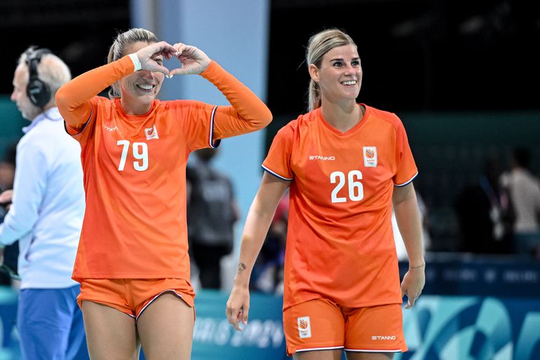 Tophandbalster Angela Malestein lacht om incident met vriendin Estavana Polman: 'Dan zie ik mezelf weer overal terug'