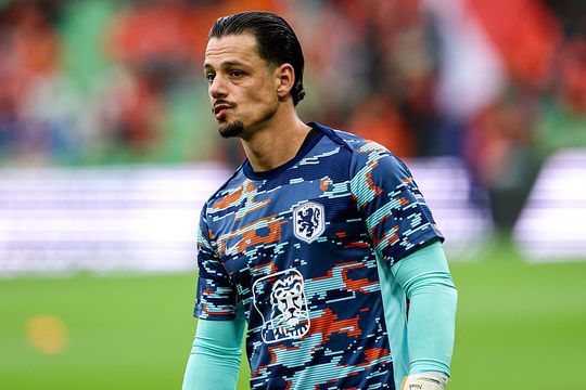 Grote domper voor PSV tijdens oefenduel: aanwinst haakt direct geblesseerd af