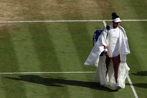 Toptennisster Naomi Osaka trekt opnieuw alle aandacht met opvallende outfit op Wimbledon