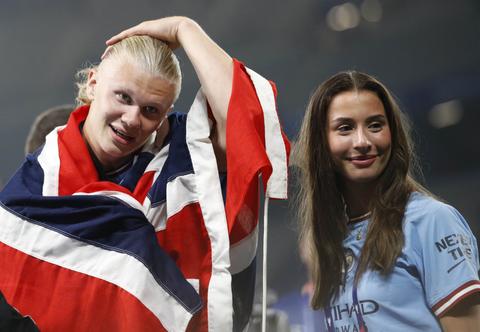 Populaire vriendin van topspits Erling Haaland oefent alvast voor mogelijk historisch moment op WK