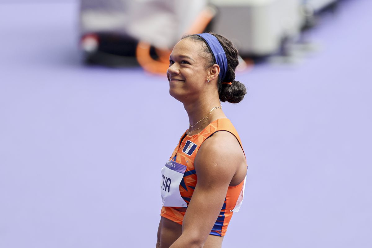 'Ik mis mijn vriendinnen wel': Nederlandse atlete loopt met tranen in haar ogen op de Olympische Spelen