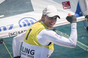 Zo pakt zeilster Marit Bouwmeester al vóór de finale goud op de Olympische Spelen in Parijs