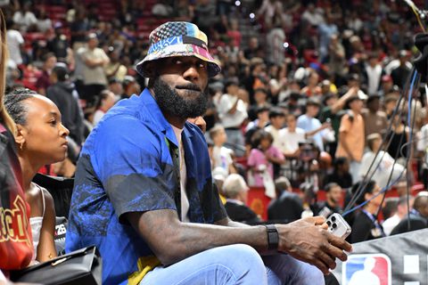 Toekomst topbasketballer LeBron James bij LA Lakers onzeker: 'Ze beseffen dat de tijd begint te dringen'