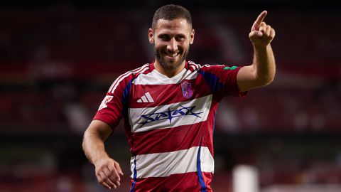 Boze Duitse fans houden komst van Israëlische voetballer tegen, aanvaller reageert fel