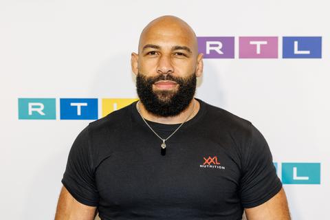 Ex-topjudoka Roy Meyer pakt kritische man hardhandig aan na overstap: 'Wilde hem laten ervaren wat knuffelen is'