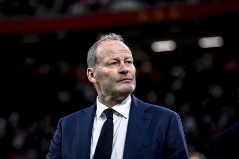 Danny Blind vertrekt om persoonlijke redenen bij Ajax: 'Er is een tijd van komen en gaan'