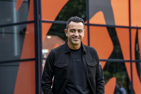 Xavi Hernández duikt op bij Ajax - PSV: Oranje-bondscoach bezoekt eerste Eredivisie-duel