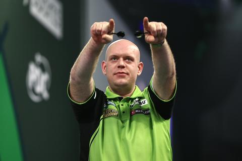 Dartsicoon Michael van Gerwen belooft 'eerlijke blik' via nieuw project: 'Dat ga ik voor de eerste keer ooit doen'