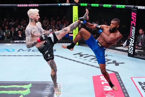 Salahdine Parnasse maakt droomdebuut tijdens UFC Parijs en daagt Max Holloway uit