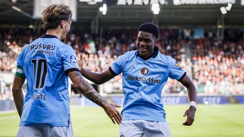 Feyenoord wint belangrijke kraker na gedoe met Anis Hadj Moussa: debutant (17) steelt de show