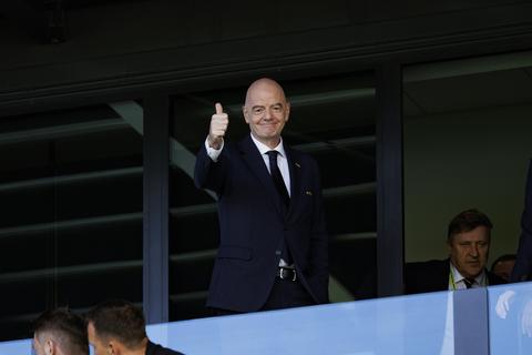 Omstreden FIFA-baas Gianni Infantino geconfronteerd tijdens bezoek aan WK voetbal: 'Niet vandaag, niet hier'