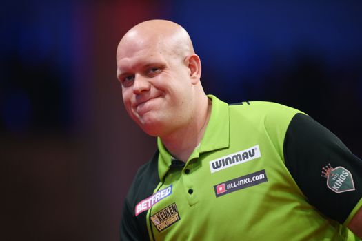 Oud-wereldkampioen ziet het somber in voor Michael van Gerwen: 'Met pensioen? Dat zal hij overwegen'