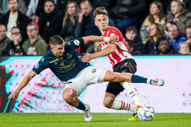 Pijnlijke aftocht voor PSV-talent: koploper in de problemen na onhandige actie