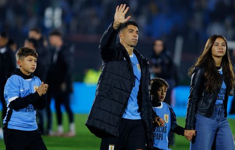 Ex-Ajacied Luis Suárez haalt fel uit naar beroemde bondscoach: 'De spelers staan op het punt te ontploffen'