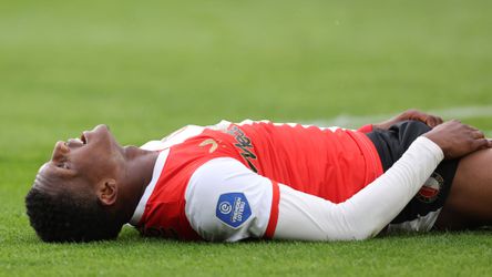 Megatalent (19) van Feyenoord in verlegenheid gebracht door zijn moeder: 'Dat was een hele stomme actie'