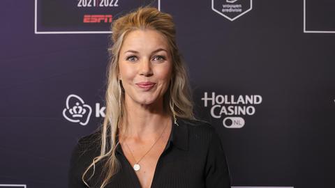 Ex-topvoetbalster Anouk Hoogendijk (41) begrijpt niks van 'haat': 'Zakt mijn broek echt van af'