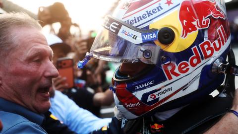 Max Verstappen openhartig over emotioneel moment met vader Jos: 'Het was niet leuk voor hem'