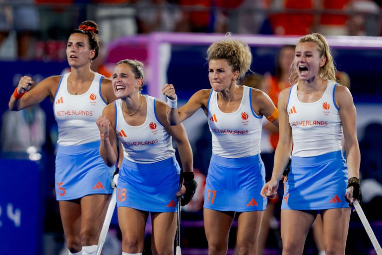 Olympisch kampioene keek via stream hoe er op haar geboden werd: 'Ik kreeg het er benauwd van'