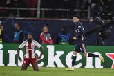 Olympiakos blijft verbouwereerd achter na de late gelijkmaker van PSV'er Ricardo Pepi. © Getty Images