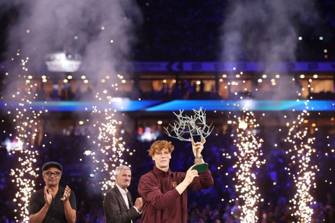 Toptennisser Jannik Sinner duikt plots op in andere sport: 'Eindelijk kan ik je ergens in verslaan'