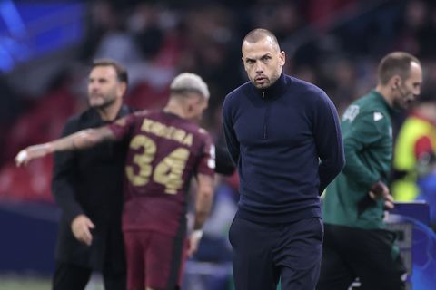 Fanatieke Ajax-fans komen in opstand na nieuwe afgang in Champions League: 'Kunnen maar tot één conclusie komen...'