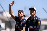 Max Verstappen en Yuki Tsunoda. Getty Images