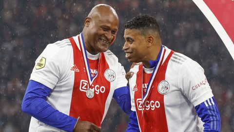 Bondscoach Michael Reiziger ziet situatie Ajax met lede ogen aan: 'Dat raakt me'