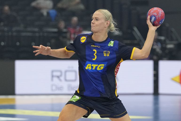 Nieuwe dreun voor Zweedse handbalsters op WK: 'Ze verliet al tijdens de wedstrijd het stadion'
