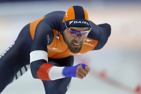 Topschaatser Kjeld Nuis baalt van vervelende gebeurtenis tijdens World Cup: 'Doet gewoon nog even pijn'