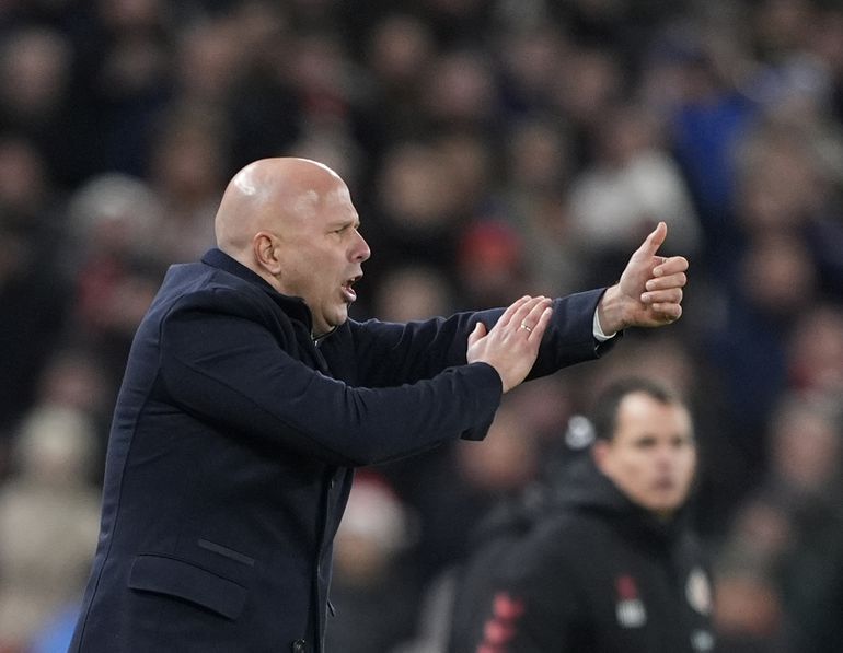 Liverpool-trainer Arne Slot moet vrezen voor vertrek sterspeler: 'Ik denk niet dat dit goed afloopt'