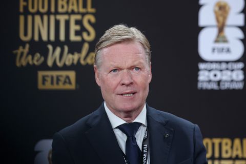 Van Ronald Koeman tot Donald Trump: deze grote sterren schitteren bij loting WK voetbal op de rode loper